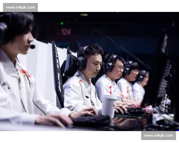 《英雄联盟职业联赛激烈对决揭开新赛季序幕 聚焦顶级战队战略布局与选手表现》